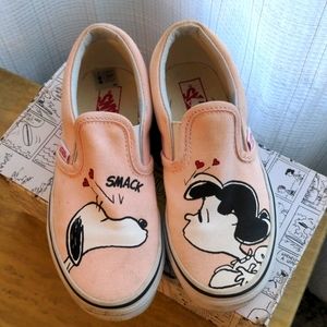 Vans Girls Peanuts Slip ons